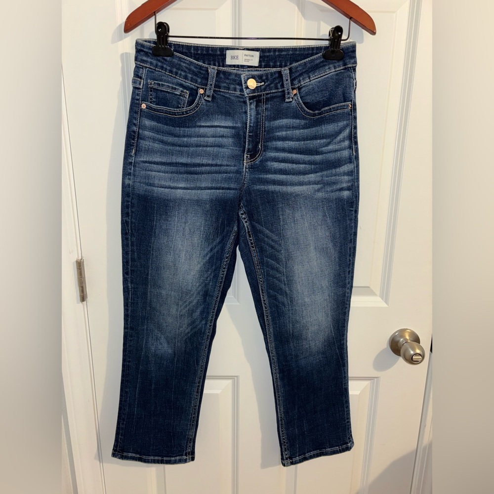 BKE Payton cropped 28 universal/midrise LIKE NEW
No rips,tears,stains,smoke free